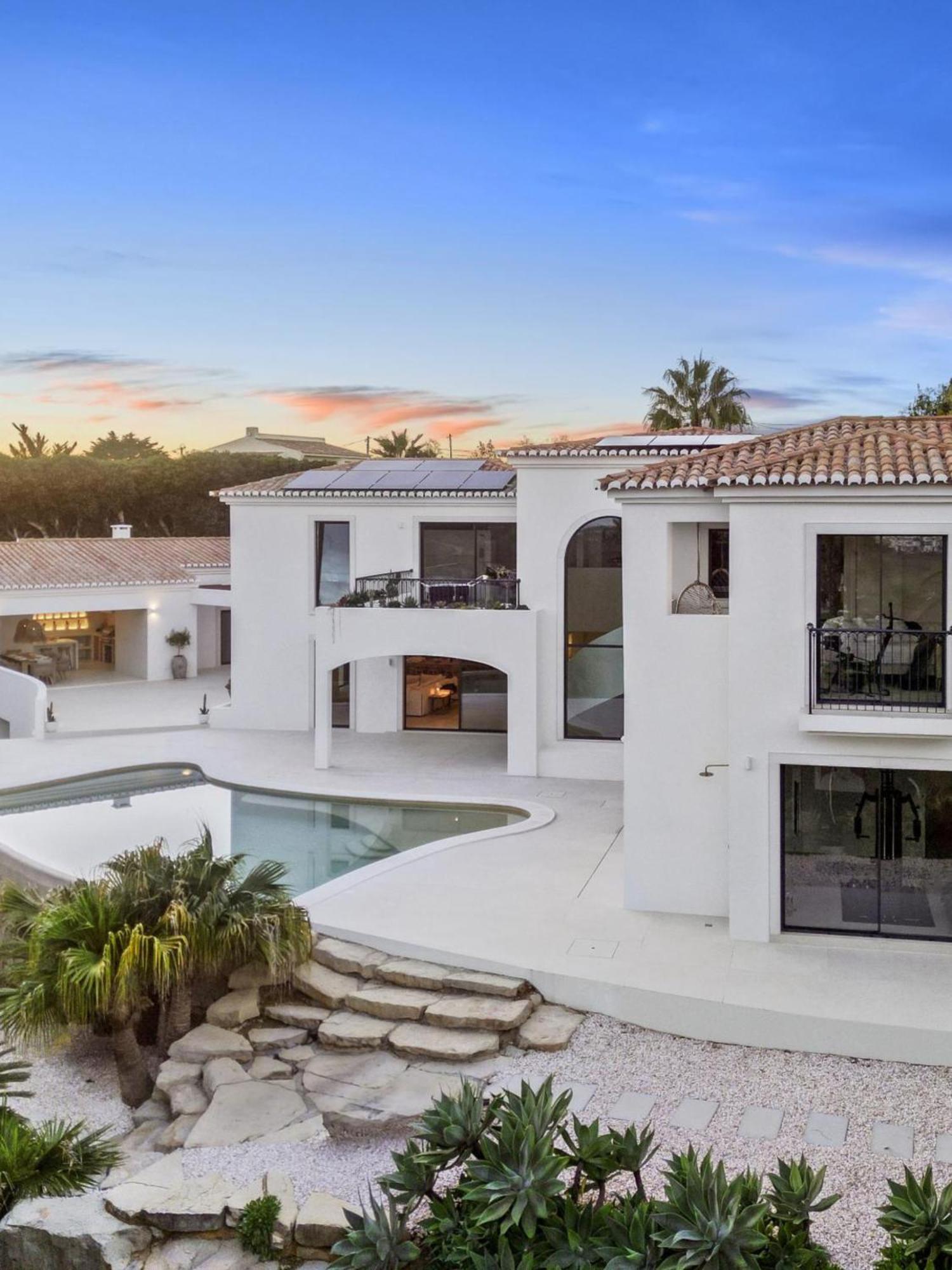 Holiday home Exclusive And Elegance Seni, Pool
