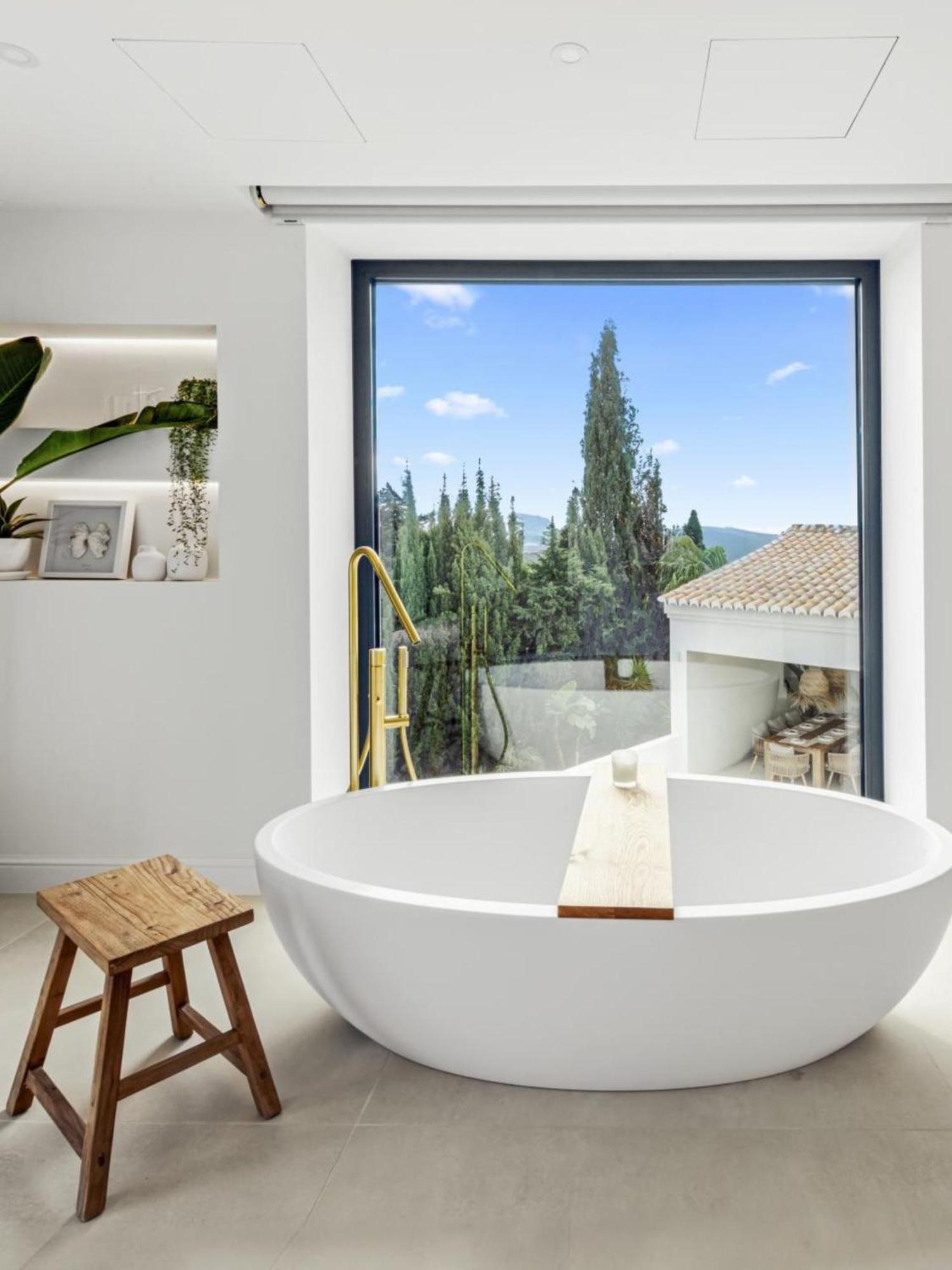 Holiday home Exclusive And Elegance Seni, Pool *